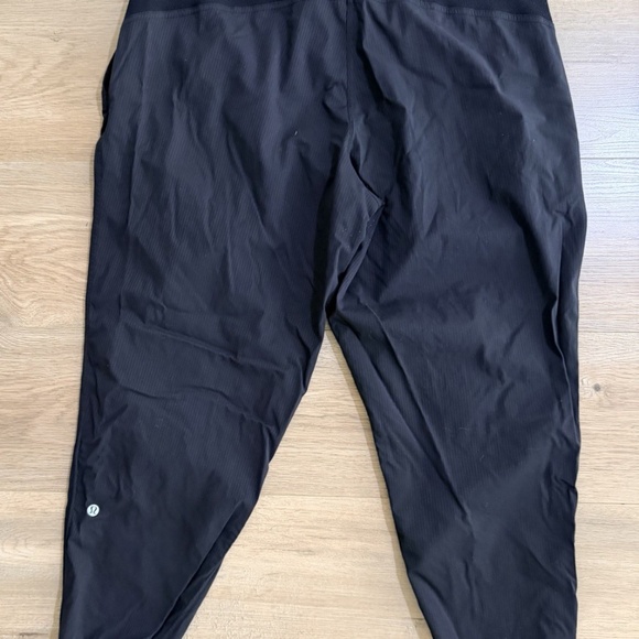 Lululemon Dance Studio Mid-rise Joggers Women Size 14 Black - Picture 2 of 5